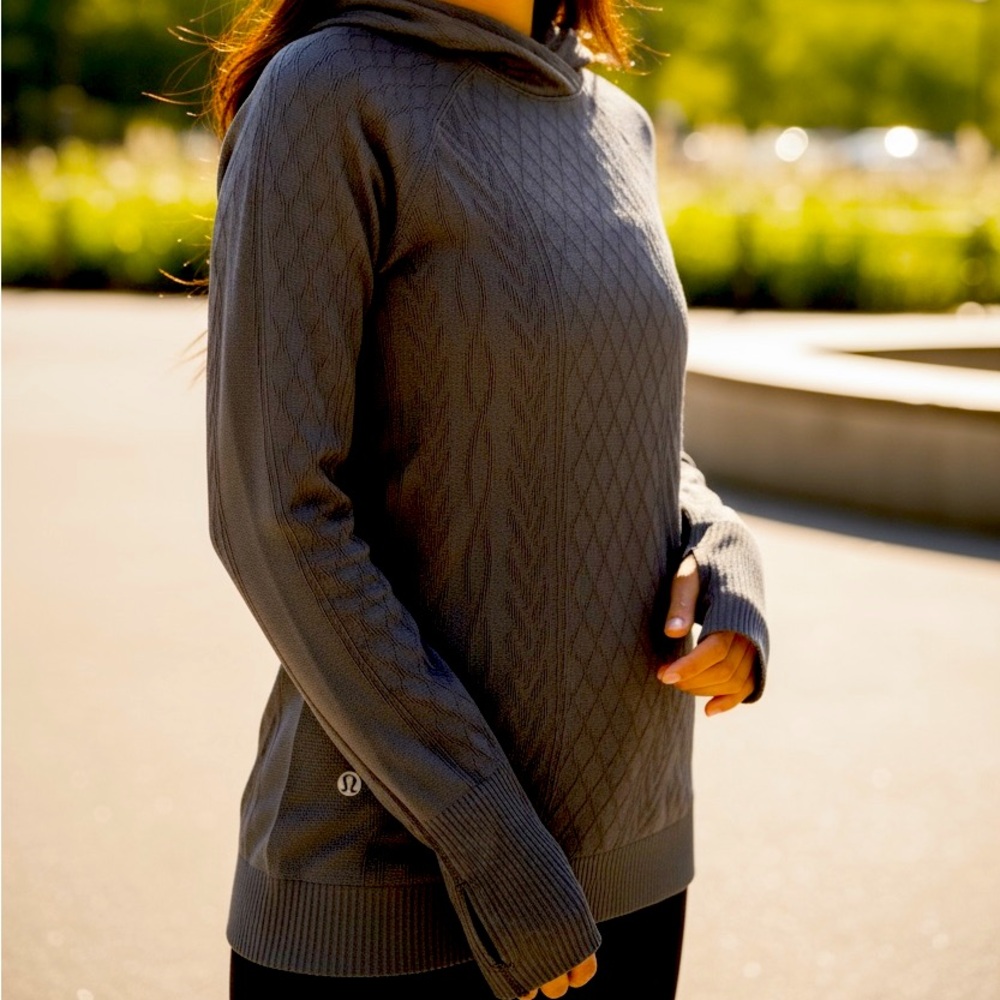 Lululemon Black Quilted Light Hoodie